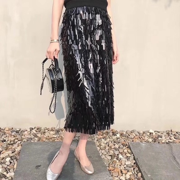 Dresses & Skirts - NWT gorgeous party sequin midi skirts